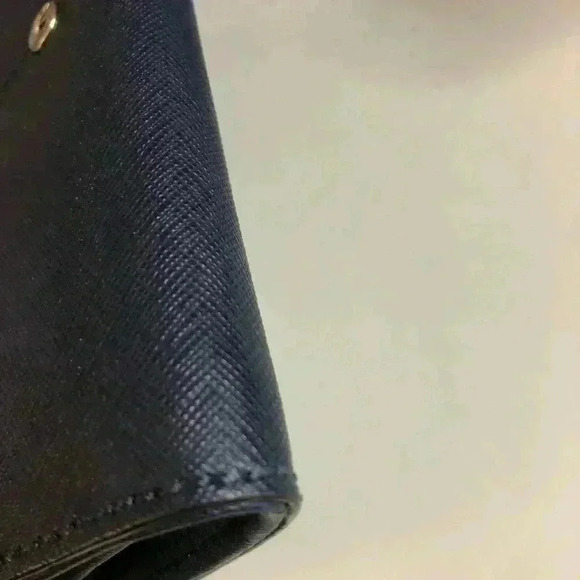 Michael Kors navy wallet - Picture 7 of 9